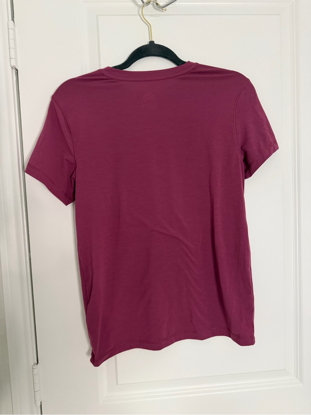 The North Face Short Sleeve Tee in Berry - Picture 3 of 3